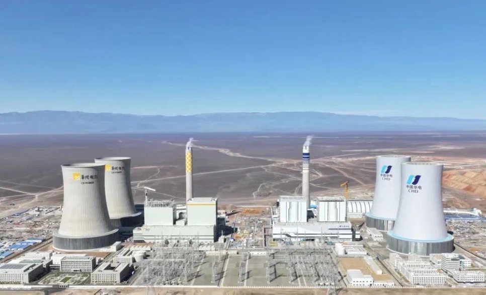 沙漠极境崛起智慧能源枢纽：尊龙凯时助力 